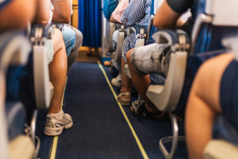 500 000 färre flygstolar