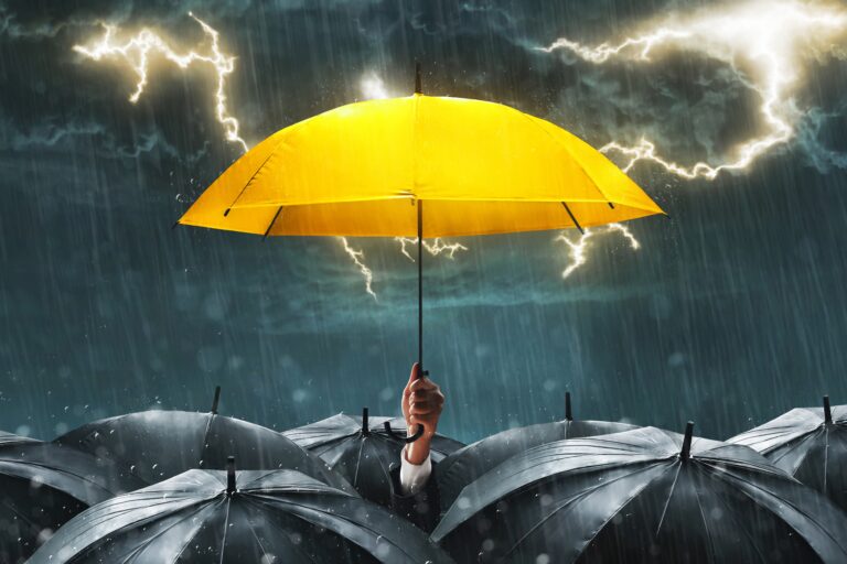 Regn och åska till helgen